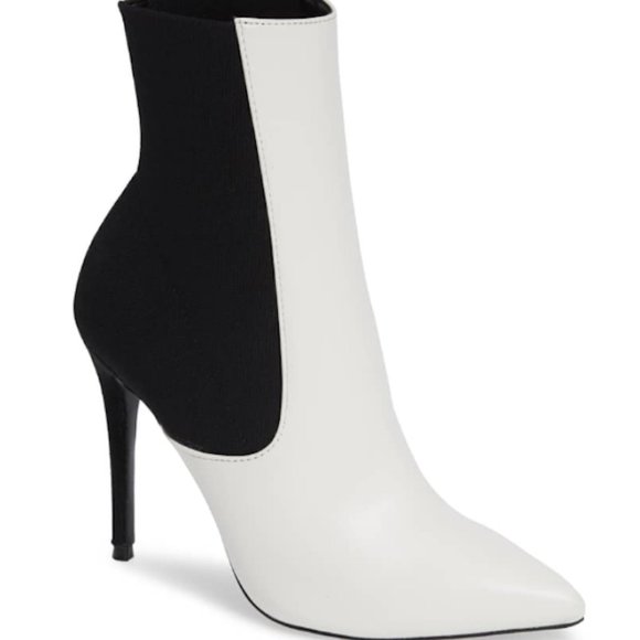 Steve Madden Shoes - Steve Madden Divinity Bootie in white mult size 10